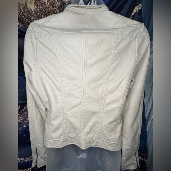 J2 By Jou Jou. Full Zip Distressed Faux Leather Moto Jacket. Size - X-Small - Picture 10 of 12